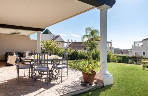 Nueva Milla de Oro Cabaña | Townhouse in Paraiso