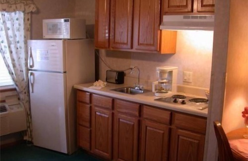 West Omaha Hotel | Townhouse Inn & Suites