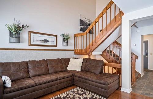 Naples Casa | Townhouse Near Finger Lakes, Attractions, 3 BR