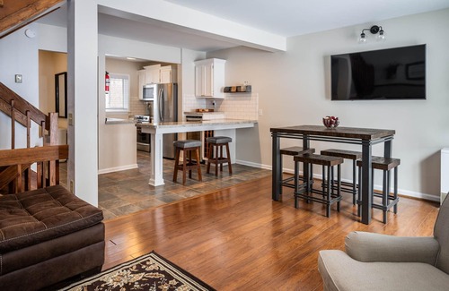 Naples Casa | Townhouse Near Finger Lakes, Attractions, 3 BR