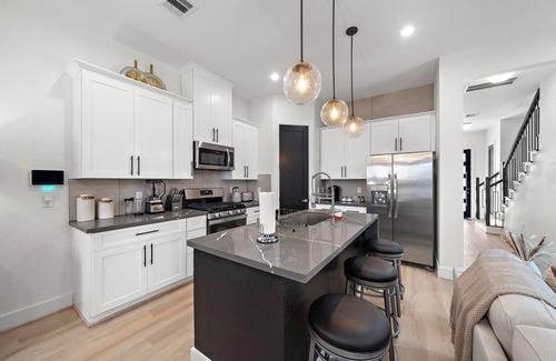 OST - South Union Casa | Townhouse Nr DT & Med Center | Games | Pet | WiFi