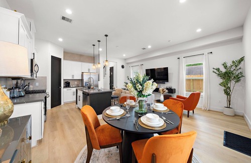 OST - South Union Casa | Townhouse Nr DT & Med Center | Games | Pet | WiFi