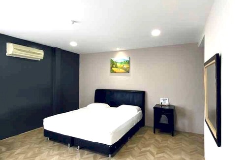 Taman Melaka Raya Hotel | Townhouse OAK Dz Premier Suite