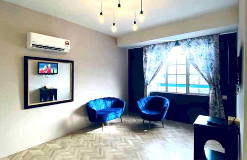 Taman Melaka Raya Hotel | Townhouse OAK Dz Premier Suite