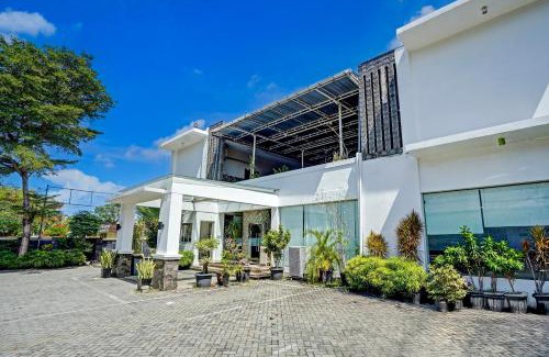 Padang Hotel | Townhouse Oak Padang near RTH Imam Bonjol