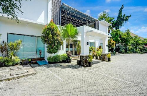Padang Hotel | Townhouse Oak Padang near RTH Imam Bonjol