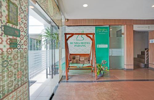 Padang Hotel | Townhouse Oak Padang near RTH Imam Bonjol