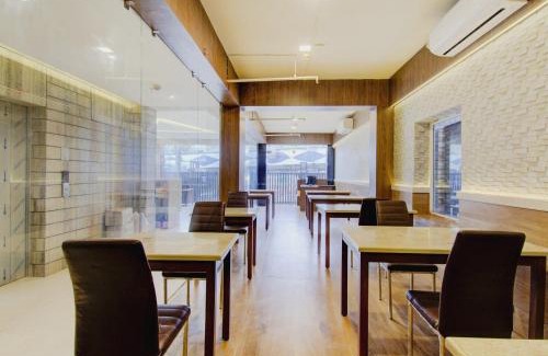 Kolkata Hotel | Townhouse OAK Seventy Seven