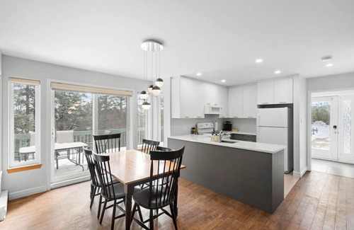 Mont-Tremblant Casa | Townhouse on the Golf w/ Pool Access -Aiglon 1748