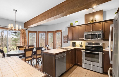 Mont-Tremblant Casa | Townhouse on the Golf La Bête -10min to Tremblant