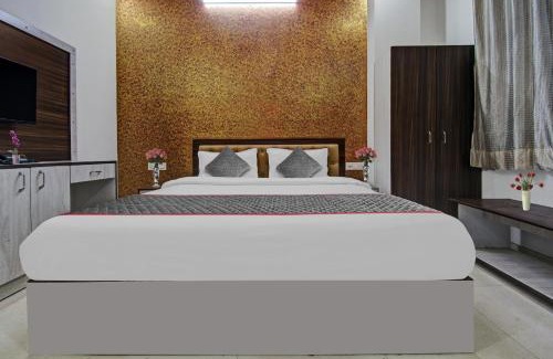 Mansarovar Hotel | Townhouse The Lotus