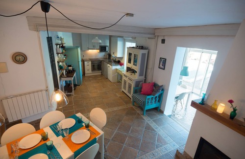 Guajar Faraguit Casa | Casa de vacaciones en Guajar Fondón con priv. Piscina + jardín, vista a la montaña, aire acondicionado, WiFi, SAT-T