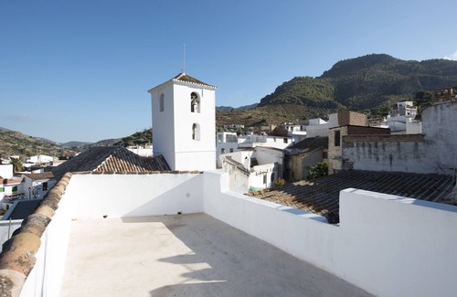 Guajar Faraguit Casa | Casa de vacaciones en Guajar Fondón con priv. Piscina + jardín, vista a la montaña, aire acondicionado, WiFi, SAT-T