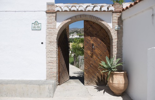 Guajar Faraguit Casa | Casa de vacaciones en Guajar Fondón con priv. Piscina + jardín, vista a la montaña, aire acondicionado, WiFi, SAT-T
