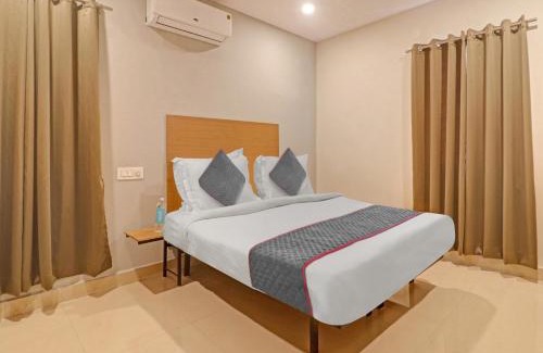 Kukatpalli Hotel | Townhouse White Ridge KPHB OPP JNTU