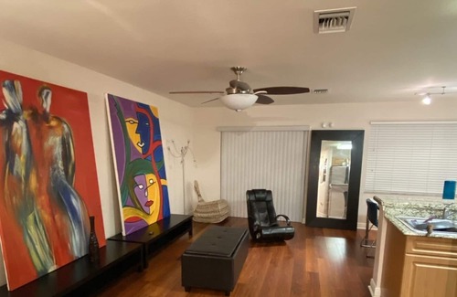 Jog Road Casa | Townhouse with Grill near Delray Beach