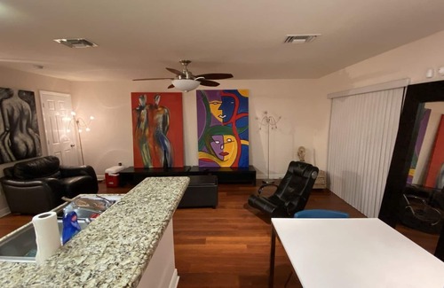 Jog Road Casa | Townhouse with Grill near Delray Beach