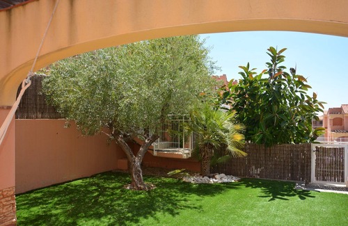 Miami Platja Casa | Casa adosada con jardín privado y piscina comunitaria en el Casalot, Miami Playa