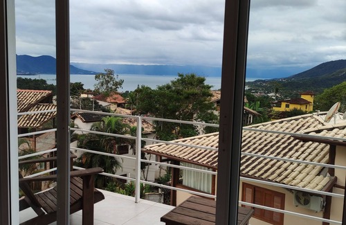 Tesouro da Colina Casa | House/Townhouse overlooking the sea