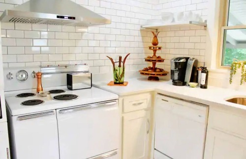 Sparta Casa | Townside Nook: 2-Blocks to Downtown Sparta