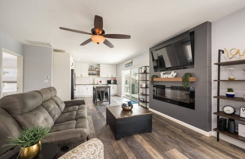 Grover Beach Casa | Sunny, Open & Airy: Sleeps 6!