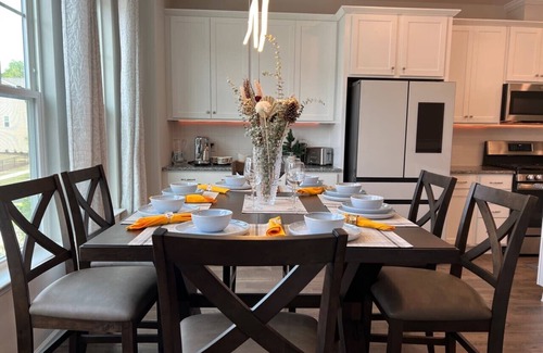 Durham Casa | TPV - Villa Leopolda - Executive Home w/Pools&Gym