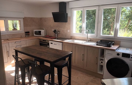 Brignoles Apartamento | Très Beau Meublé Vacance, Clim Jacuzzi, Jardin,tout Confort !