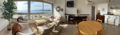 Le Lavandou Apartamento | Très bel appartement T3 dernier étage vue mer