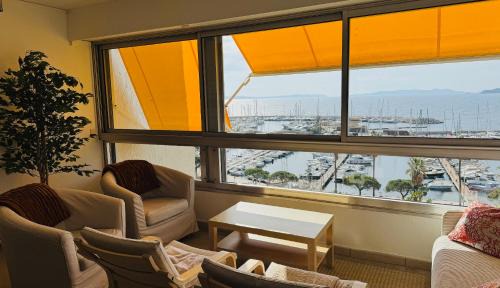 Le Lavandou Apartamento | Très bel appartement T3 dernier étage vue mer
