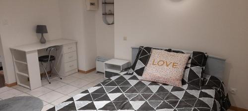 Saint-Gauderique Apartamento | Très belle Appartement F1 bis