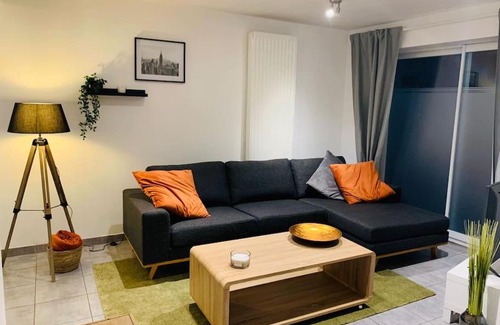 Mons Apartamento | Très belle maison d’hôte de 2 chambres à Obourg