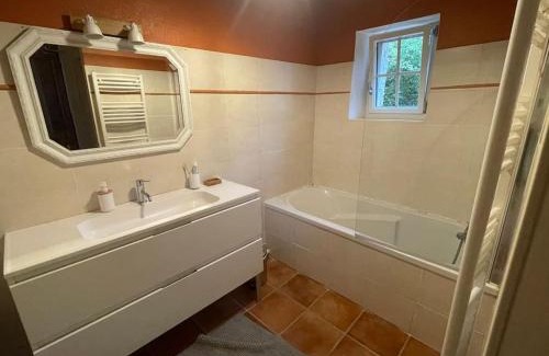 Saint-Jean-de-Cole Casa | Très jolie propriété avec vue et piscine chauffée