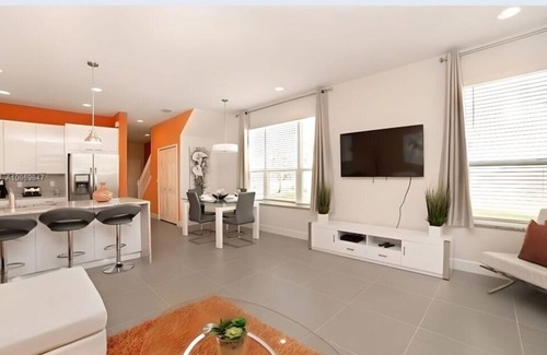 Silver Creek Casa | Wonderful New Home 3 Bedrooms - 6 Guests - Private Pool - Fun in the Sun!
