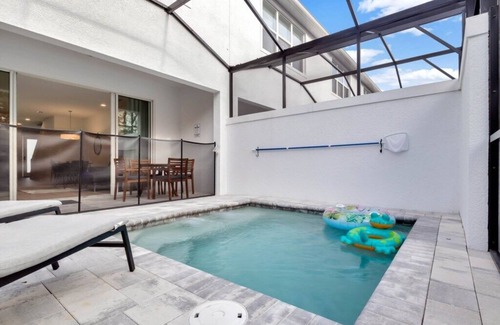 Woodridge Casa | TR17226 – Stylish 4-Bedroom home with Private Pool & Club Access near Disney