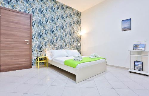 Vasto Apartamento | Track Station Studio Apartment - with Netflix