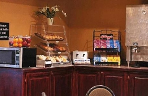 Tulsa Hotel | Trade Winds Central Inn