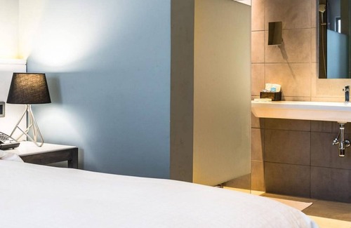 Gigiri Cama Y Desayuno | Trademark Hotel, Trademark Suite Single Room in Nairobi no004