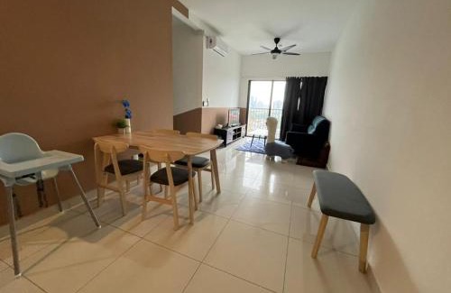 Kampung Bukit Dukong Apartamento | Traders Garden , cheras Trader square 3 bedroom Balakong serdang
