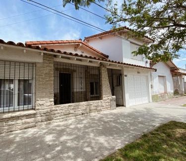 Miramar Casa | Tradicional casa en Miramar Hola Sur