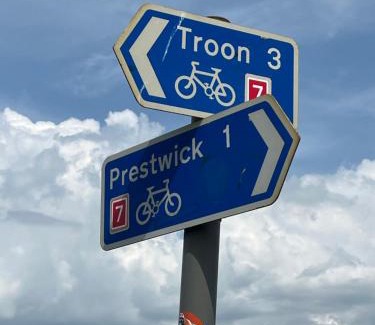 Prestwick Casa | Traditional 129 year old Cottage