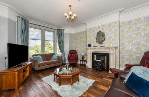 Pontcanna Casa | Traditional 3-Bed Property in Pontcanna with Parking