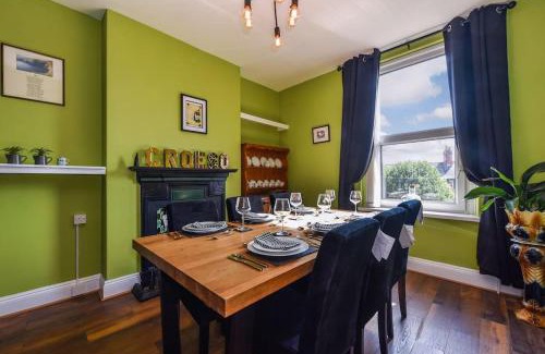 Pontcanna Casa | Traditional 3-Bed Property in Pontcanna with Parking