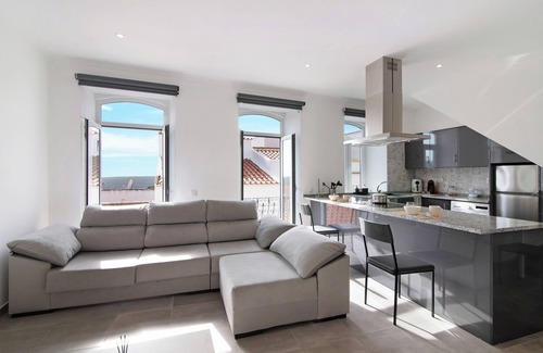 Alte Apartamento | "Apartamento tradicional de 3 dormitorios" con vistas a la montaña, terraza y Wi-Fi