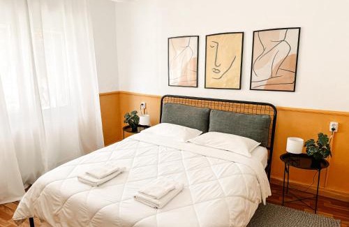 Old Town Apartamento | Traditional 3-Bedroom House in Old Town Xanthi - Meno Homes 3