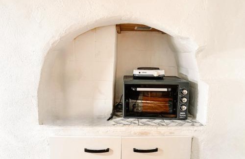 Old Town Apartamento | Traditional 3-Bedroom House in Old Town Xanthi - Meno Homes 3