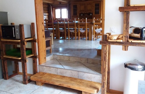 Hauteluce Chalet De Esquí | Tradicional chalet confort de 4 estrellas para 10 personas con SPA