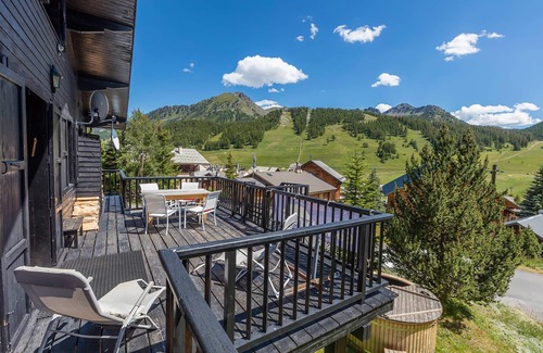 Montgenevre Chalet De Esquí | Traditional Alpine chalet with 3-4 bedrooms, well suited for 3-4 couples