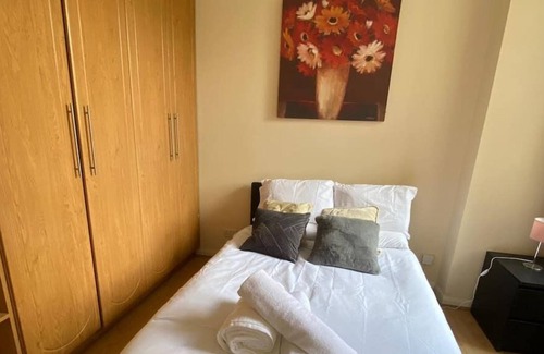 Chelsea Riverside Apartamento | Traditional and Charming 1-Bedroom Flat in Chelsea, Sleeps up to 3 Guests