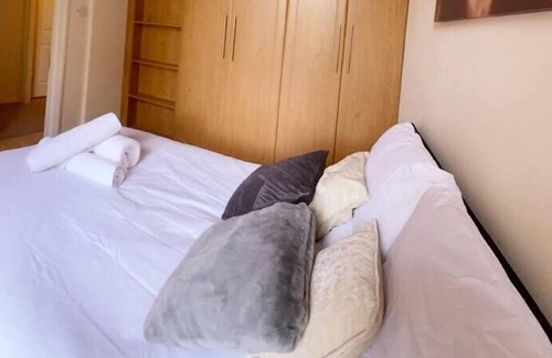 Chelsea Riverside Apartamento | Traditional and Charming 1-Bedroom Flat in Chelsea, Sleeps up to 3 Guests
