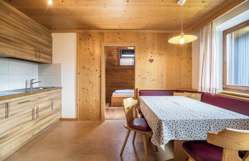 La Valle Apartamento | Apartamento tradicional "Confolia 2" con balcón, vistas a la montaña y Wi-Fi